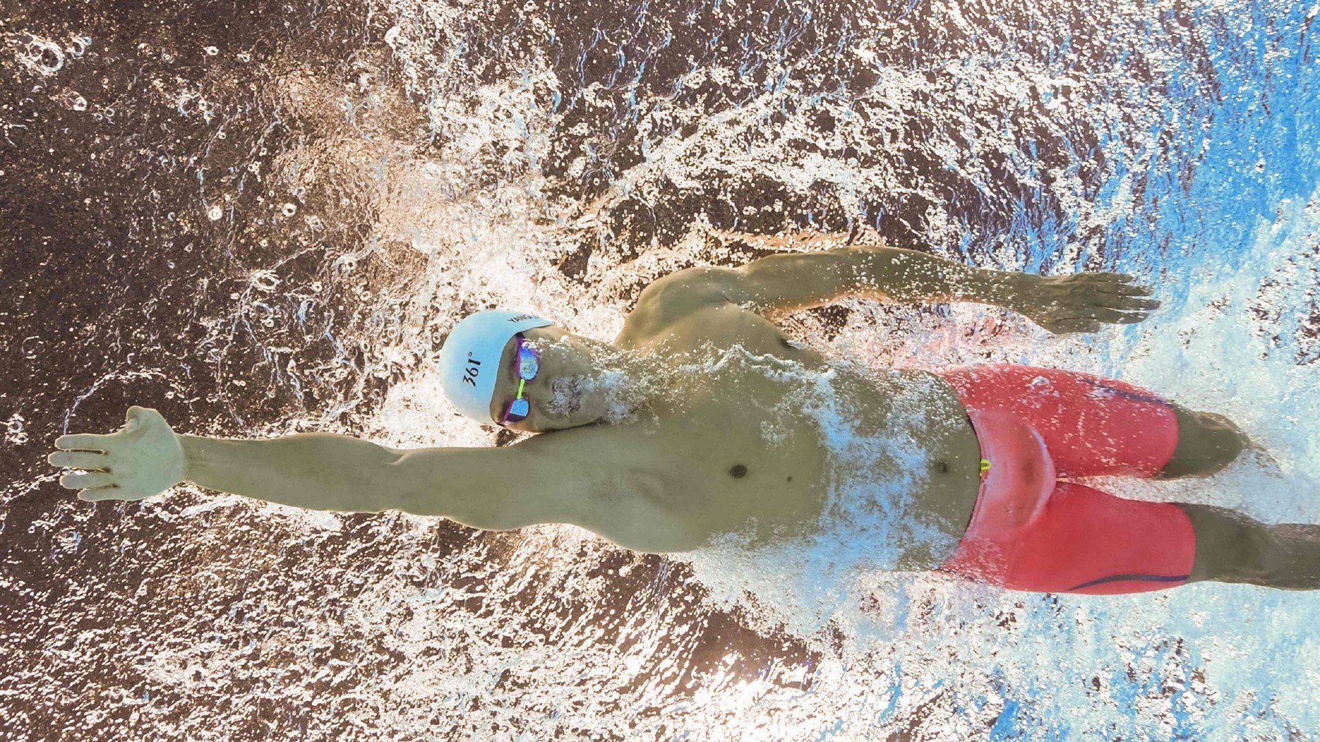 “校园足球竞技水平不断提升，青少年展现青春风采”，青少年校园足球联赛口号